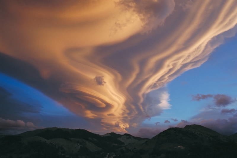 Bizarre Natural Phenomena Nacreous Cloud 4